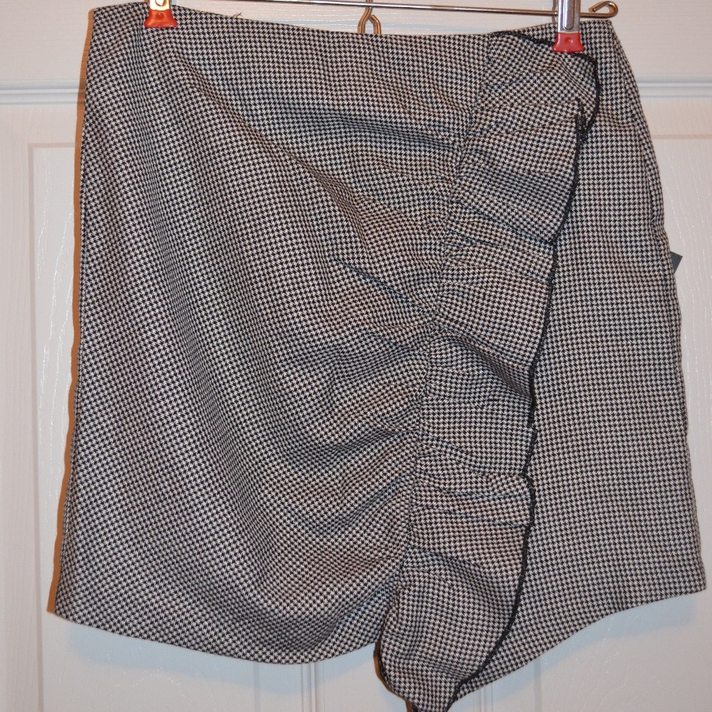 Houndstooth Ruffle Skirt